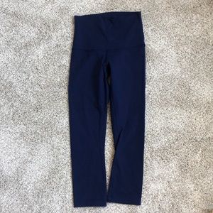 Navy cropped Lululemon align leggings